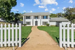 402 Parkwood Ln, Encinitas, CA 92024 - Photo 1