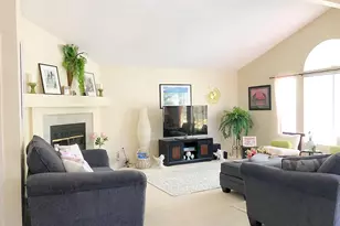 5438 Don Luis Dr, Carlsbad, CA 92010 - Photo 1