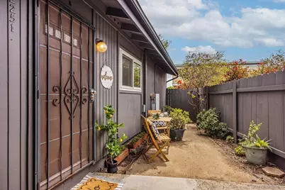  2251 Famosa Blvd #B, San Diego, CA 92107 - Photo 1
