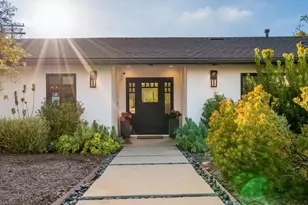 8804 Robinhood Ln, La Jolla, CA 92037 - Photo 1