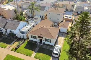 909-911 Chalcedony St, San Diego, CA 92109 - Photo 1