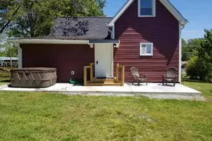 720 S Howard Ave, Landrum, SC 29356 - Photo 4