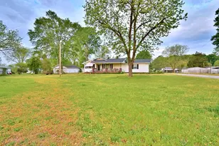 427 Blalock Dr, Joanna, SC 29351 - Photo 2