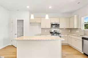 2112 Mayberry Dr, Spartanburg, SC 29301 - Photo 4