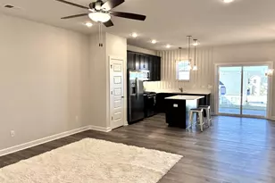 208 Crimson Tree Ct, Greenville, SC 29607 - Photo 2