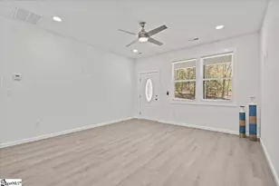 425 Tiger Ln, Westminster, SC 29693 - Photo 8