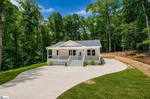 425 Tiger Ln, Westminster, SC 29693 - Photo 2