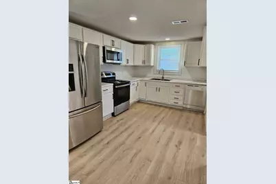 215 Washington Street, Clinton, SC 29325 - Photo 10