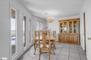 10 Lindsey Bridge Rd, Taylors, SC 29687 - Photo 6