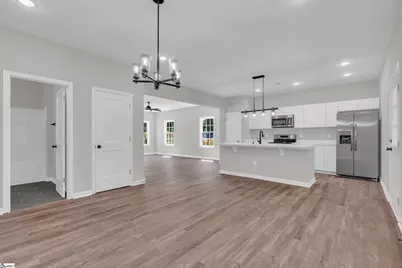 180 W Griffith Street, Woodruff, SC 29388 - Photo 4