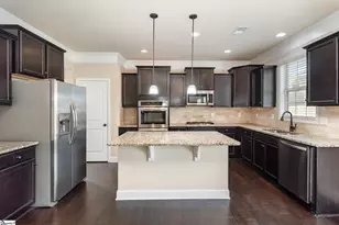 215 Redmont Ct, Simpsonville, SC 29680 - Photo 10