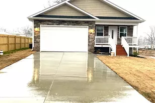 108 Longshore Dr, Belton, SC 29627 - Photo 2