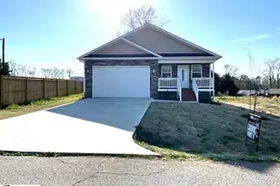 108 Longshore Dr, Belton, SC 29627 - Photo 1