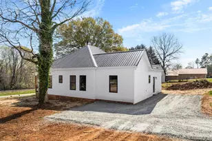 202 S Howard St, Landrum, SC 29356 - Photo 38