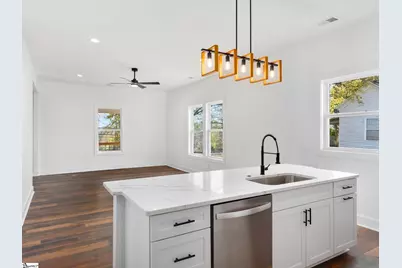 202 S Howard Street, Landrum, SC 29356 - Photo 10