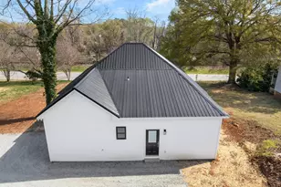 202 S Howard St, Landrum, SC 29356 - Photo 36