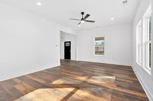 202 S Howard St, Landrum, SC 29356 - Photo 6