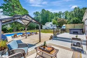 221 Lakeside Dr, Seneca, SC 29672 - Photo 8