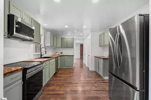 127 Robinwood Ln, Pelzer, SC 29669 - Photo 4