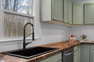 127 Robinwood Ln, Pelzer, SC 29669 - Photo 6