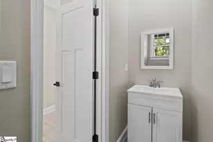 452 Tryon St, Spartanburg, SC 29301 - Photo 12