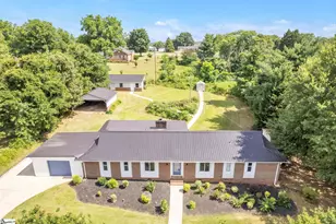 107 Carriage Ln, Simpsonville, SC 29681 - Photo 1