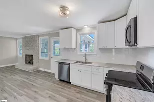 107 Carriage Ln, Simpsonville, SC 29681 - Photo 10