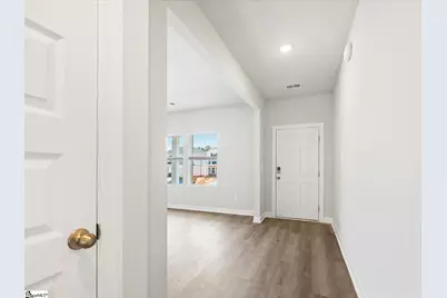 113 Tantalus Street, Gray Court, SC 29645 - Photo 2