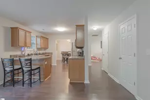 223 Stockbridge Dr, Spartanburg, SC 29301 - Photo 10