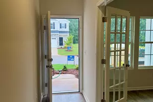 12102 Lansbury Dr, Inman, SC 29349 - Photo 6