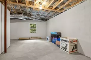 208 W Durham St, Landrum, SC 29356 - Photo 26