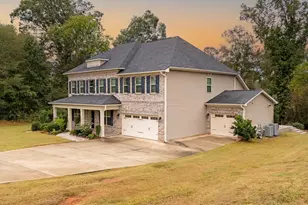 136 Modesto Ln, Simpsonville, SC 29681 - Photo 2