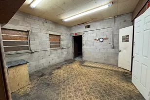 146 N Trade Ave, Landrum, SC 29356 - Photo 8