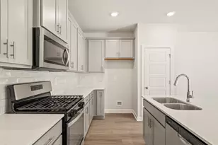 819 Ernest Ln, Lyman, SC 29365 - Photo 8