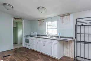 95 Madden Rd, Clinton, SC 29325 - Photo 10