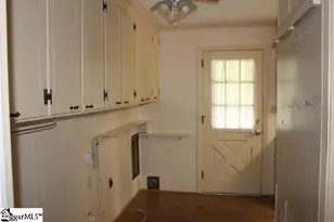 208 Skyland Dr, Clinton, SC 29325 - Photo 6