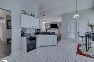 349 Hamilton Pkwy, Easley, SC 29642 - Photo 8