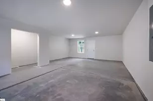 7 Pikewood Ln, Greenville, SC 29607 - Photo 20