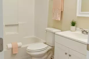 102 Heritage W Ct, Greenwood, SC 29646 - Photo 10