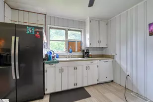 1504 E Rutherford St, Landrum, SC 29356 - Photo 12