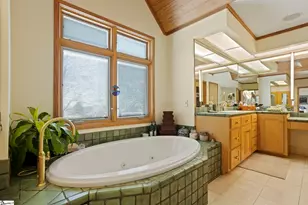 902 Altamont Rd, Greenville, SC 29609 - Photo 18