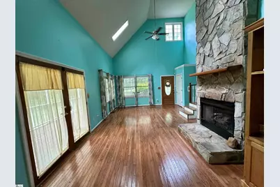 693 Grandwood Boulevard, Gray Court, SC 29645 - Photo 8