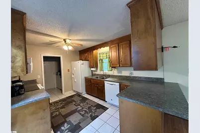 693 Grandwood Boulevard, Gray Court, SC 29645 - Photo 12