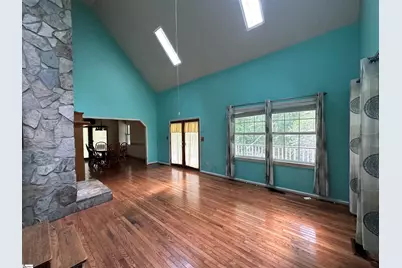 693 Grandwood Boulevard, Gray Court, SC 29645 - Photo 6