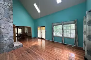 693 Grandwood Blvd, Gray Court, SC 29645 - Photo 6