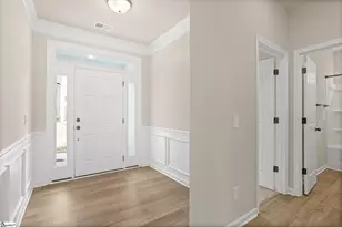 652 Columbus Cir, Simpsonville, SC 29680 - Photo 4