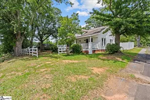 313 S Georgia Ave, Chesnee, SC 29323 - Photo 2