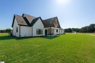 742 Garrison Rd, Pelzer, SC 29669 - Photo 8