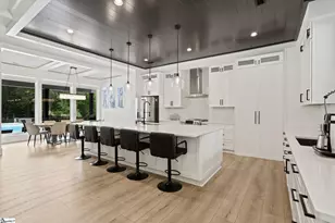 421 Lynn Rd, Taylors, SC 29687 - Photo 10