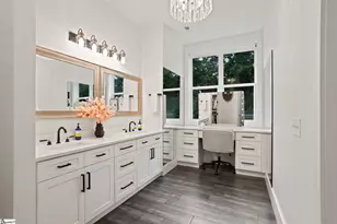 421 Lynn Rd, Taylors, SC 29687 - Photo 18